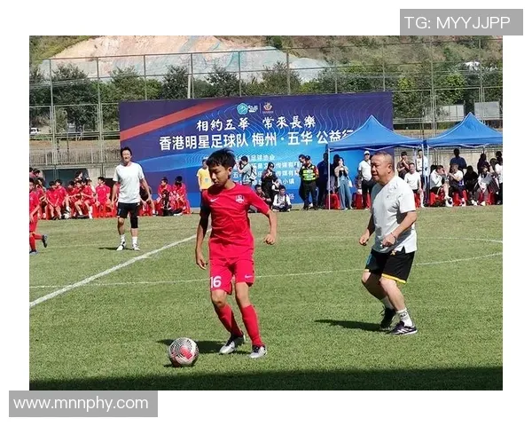 [法甲]克瓦拉茨赫利亚头球摆渡 拉莫斯后点头球破门